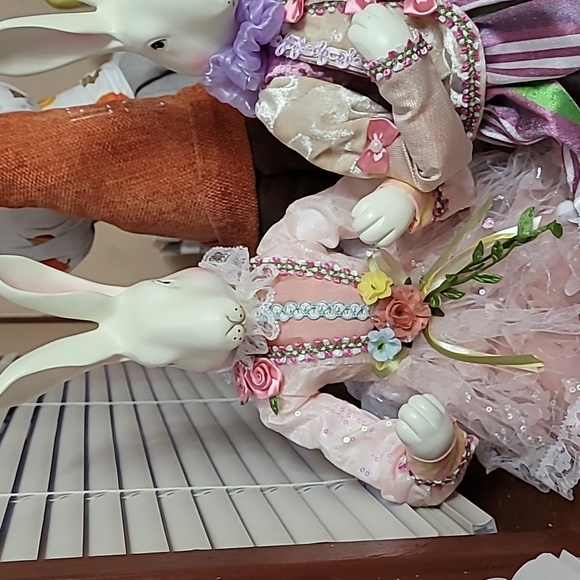 Decorative ornate Rabbit CYNTHIA ROWLEY - Picture 1 of 5